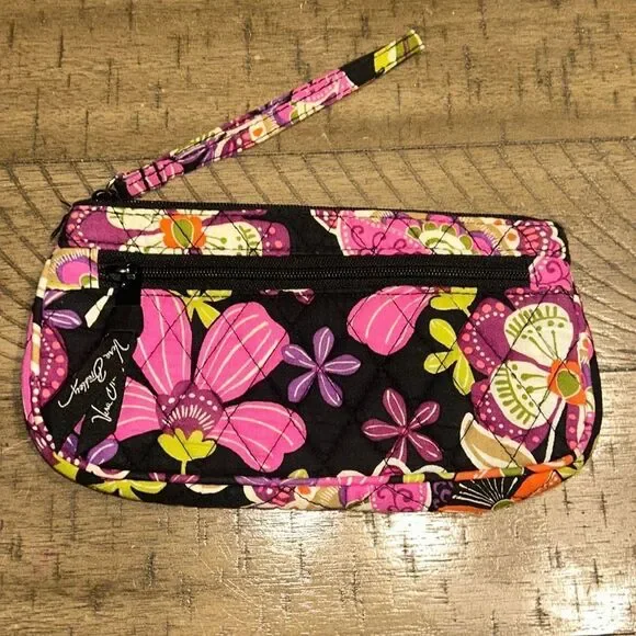 Vera Bradley wristlet - Picture 1 of 11